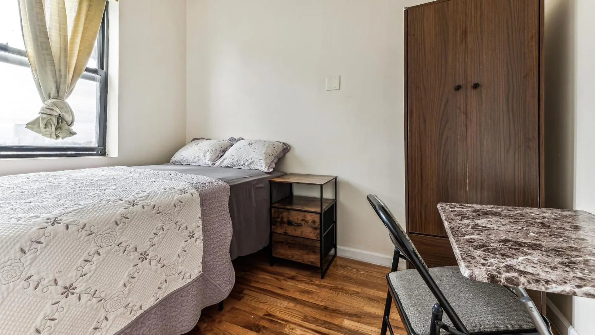 Empire Blvd Guest House Нью-Йорк