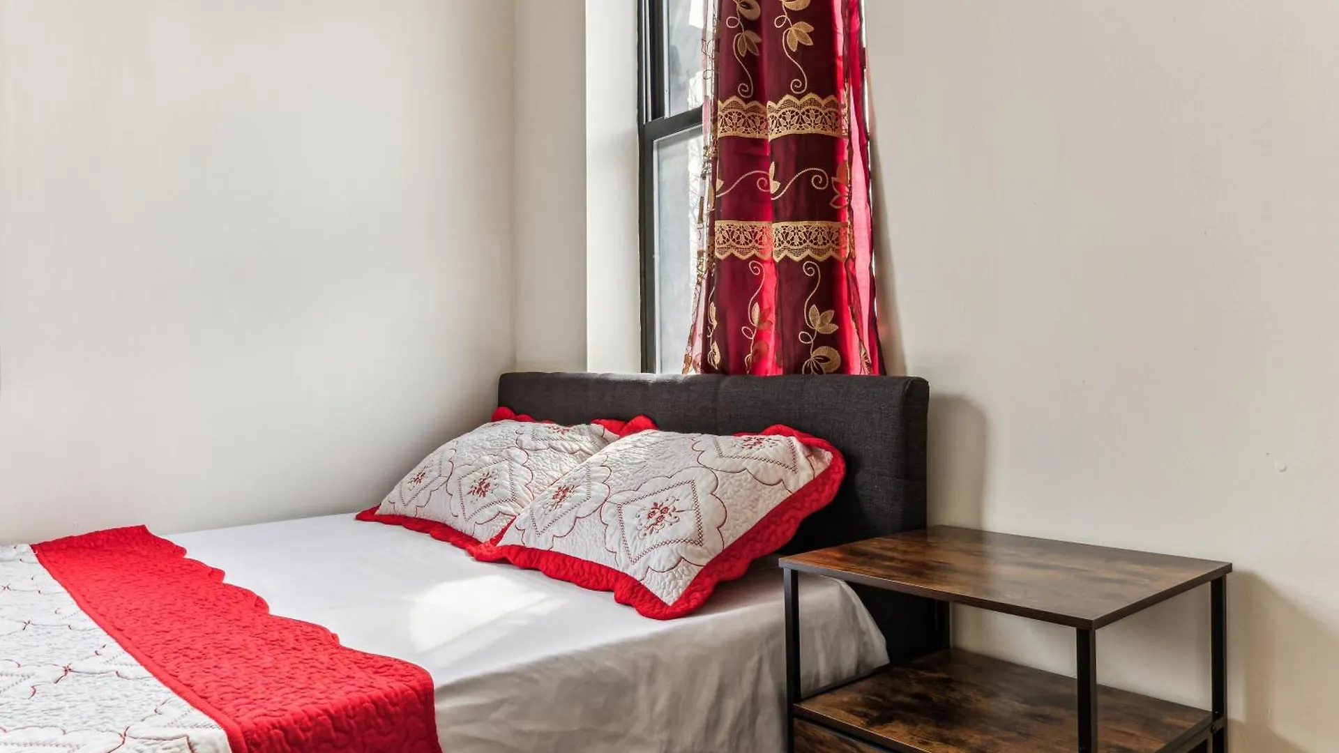 Empire Blvd Guest House New York